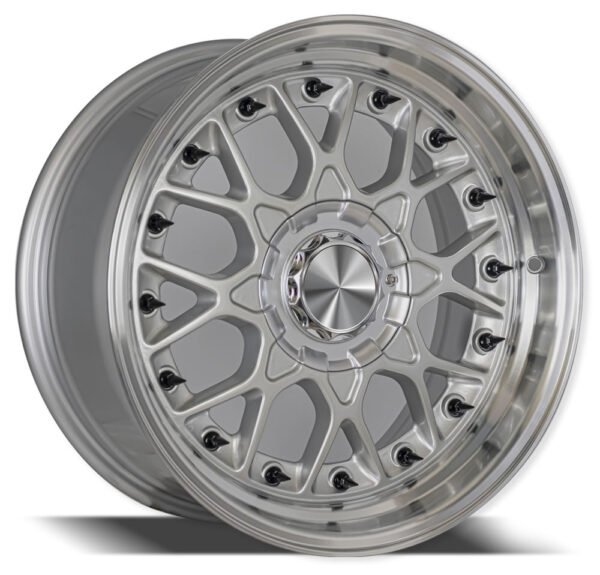 17″ machined silver alloy wheels