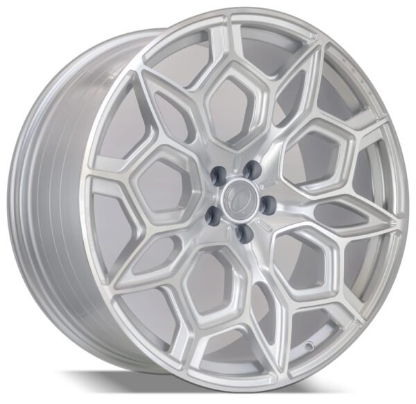 Range Rover 22" machined silver wheels